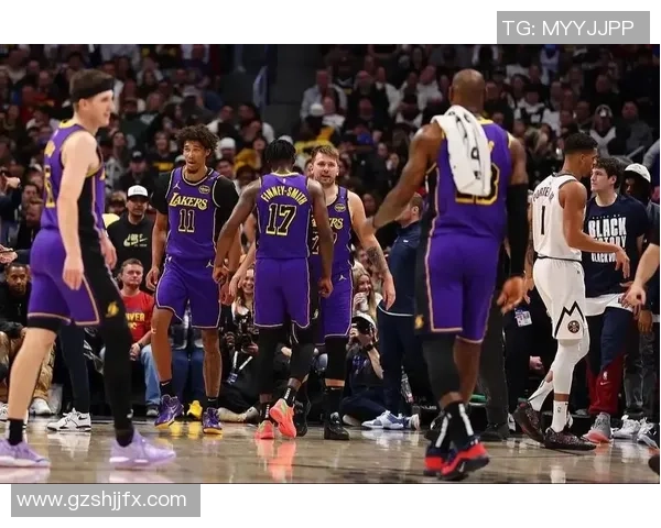 掘金与湖人季后赛首战精彩回顾与战术分析